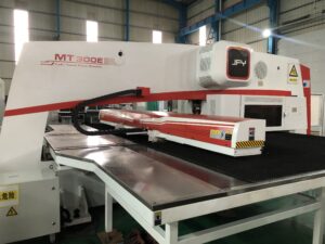 Jiangsu jinfangyuan Poinçonneuse à tour servo CNC entièrement électrique, poinçonneuse CNC MT300E Jiangsu jinfangyuan Poinçonneuse à tour servo CNC entièrement électrique, poinçonneuse CNC MT300E