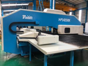 Poinçonneuse à tour rotative CNC HPS1250X Tailifu, Taiwan Poinçonneuse à tour rotative CNC HPS1250X Tailifu, Taiwan